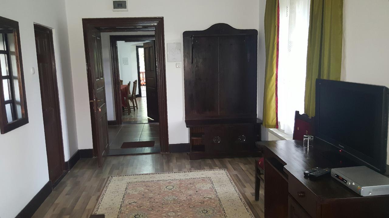Villa Dofteana Park Leorzeni Exterior foto
